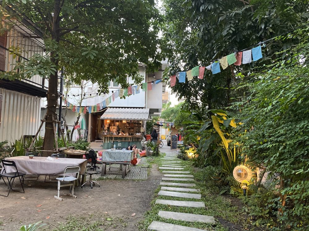 曼谷住宿/青旅-the-yard-bangkok