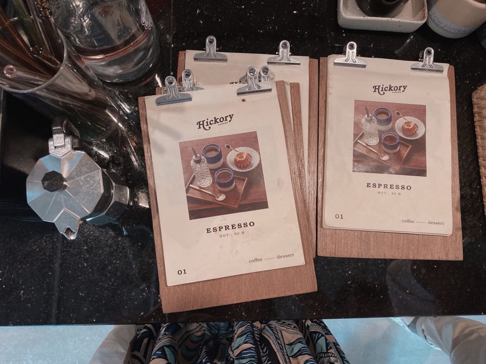 泰國旅遊｜超好拍超有品味！華欣復古風咖啡廳「Hickory Coffee & Dessert」。